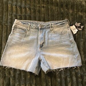 NWT articles of society women’s denim shorts size 30